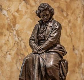 Beethoven bronze statue